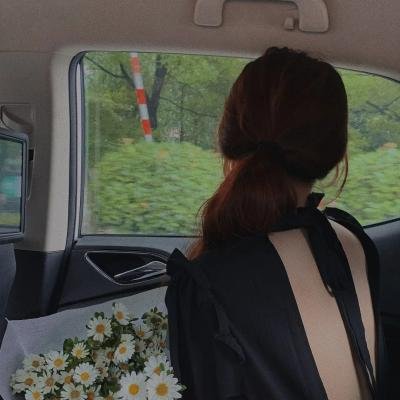 好麻烦,每天都要谈恋爱